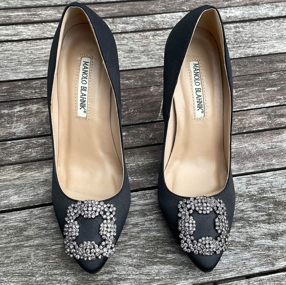 MBlahnik hangisi black satin heels, size 6